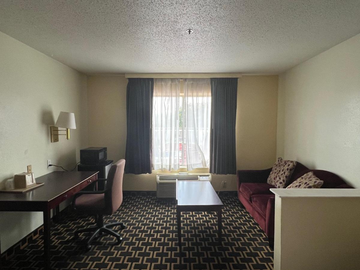 Budgetel Inns & Suites Fairfield Екстериор снимка