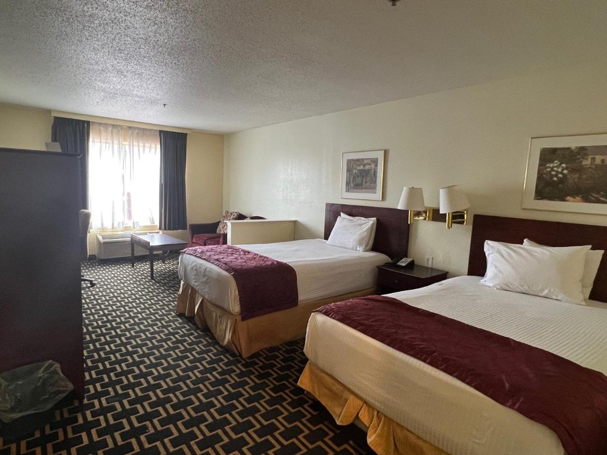 Budgetel Inns & Suites Fairfield Екстериор снимка