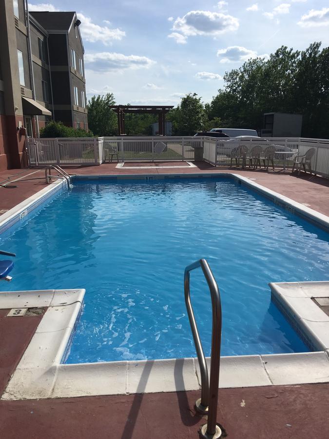 Budgetel Inns & Suites Fairfield Екстериор снимка